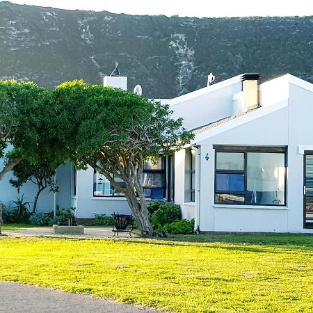 Hotel 4 On Hoffman Seaview Agulhas Esterno foto