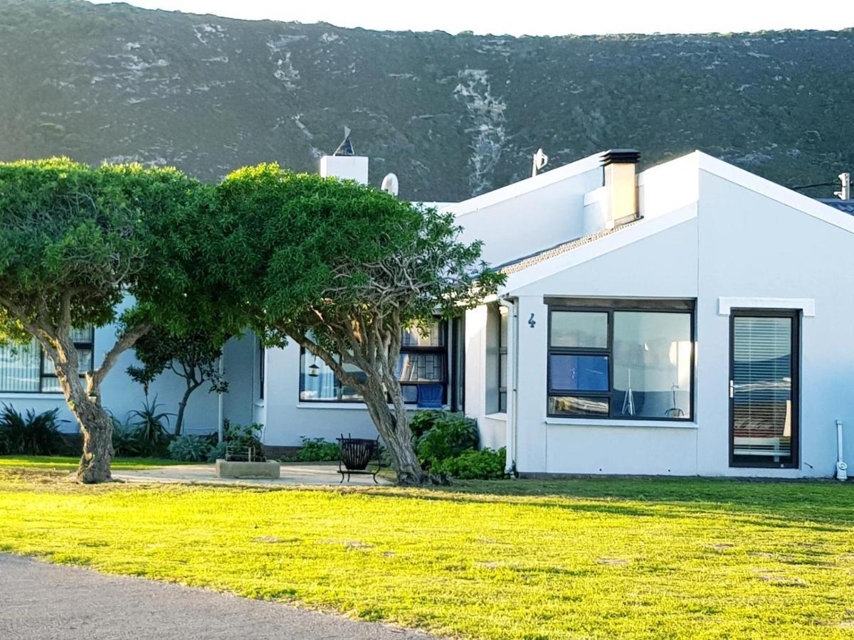Hotel 4 On Hoffman Seaview Agulhas Esterno foto