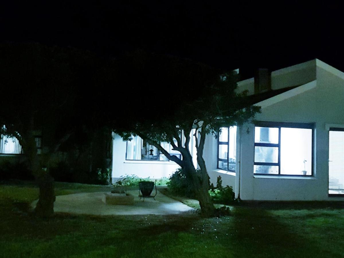 Hotel 4 On Hoffman Seaview Agulhas Esterno foto