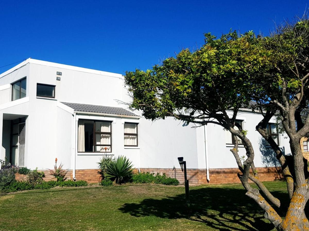 Hotel 4 On Hoffman Seaview Agulhas Esterno foto